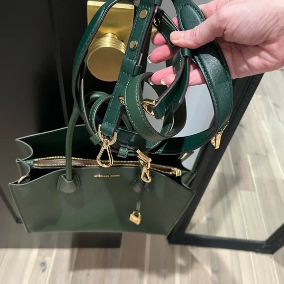 Michael Kors Green Tote Bag - Picture 3 of 4